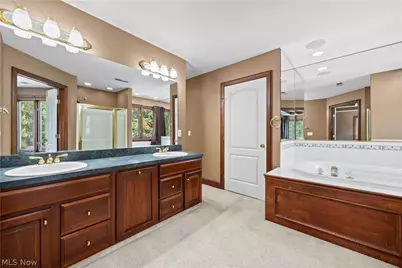 6232 Oak Point, Lorain, OH 44053 - Photo 31