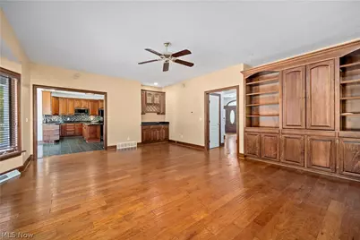 6232 Oak Point, Lorain, OH 44053 - Photo 9