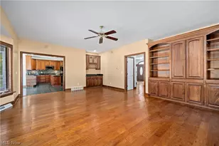 6232 Oak Point, Lorain, OH 44053 - Photo 9