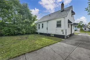 17419 Lotus Dr, Loveland, OH 44128 - Photo 29