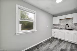 17419 Lotus Dr, Loveland, OH 44128 - Photo 9