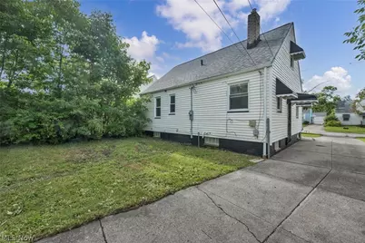17419 Lotus Drive, Loveland, OH 44128 - Photo 31