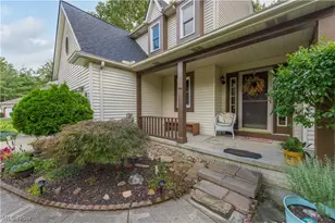 817 Quail Hollow Cir, Avon Lake, OH 44012 - Photo 3