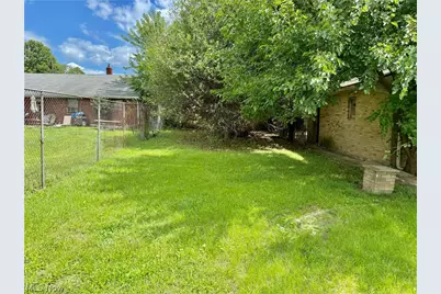 1201 Benskin Avenue SW, Canton, OH 44710 - Photo 11
