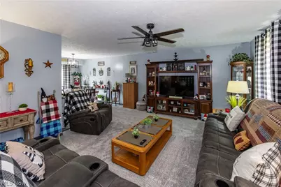 13485 Sunflower Avenue NW, Mogadore, OH 44260 - Photo 5