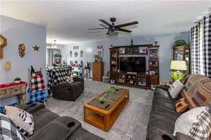 13485 Sunflower Ave NW, Mogadore, OH 44260 - Photo 5