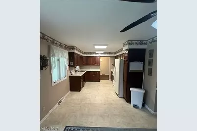 549 N Skyline Drive, Green Hills, OH 44131 - Photo 5