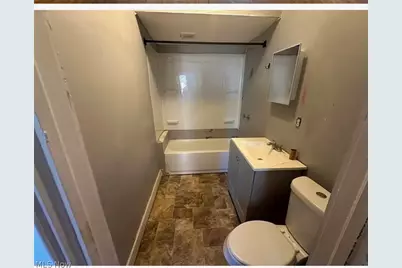 905 E Buchtel Avenue, Akron, OH 44305 - Photo 9