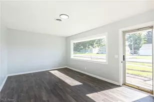 2215 Willowrow Ave NE, Canton, OH 44705 - Photo 3