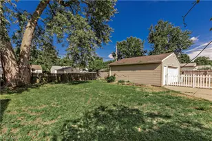 2215 Willowrow Ave NE, Canton, OH 44705 - Photo 33