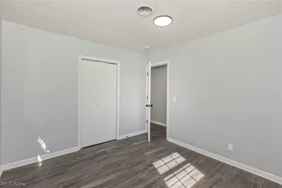 2215 Willowrow Avenue NE, Canton, OH 44705 - Photo 21
