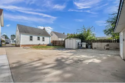 30213 Robert Street, Wickliffe, OH 44092 - Photo 45