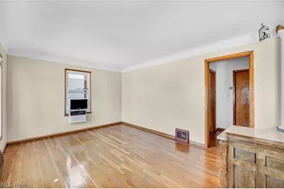 30213 Robert Street, Wickliffe, OH 44092 - Photo 13