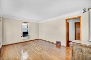 30213 Robert St, Wickliffe, OH 44092 - Photo 13