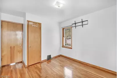 30213 Robert Street, Wickliffe, OH 44092 - Photo 19