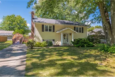 782 Pasadena Avenue, Sheffield Lake, OH 44054 - Photo 1