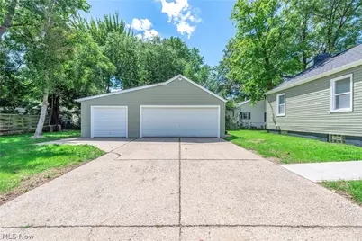 399 Olive Street, Elyria, OH 44035 - Photo 43