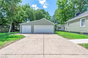 399 Olive St, Elyria, OH 44035 - Photo 43