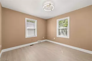 399 Olive St, Elyria, OH 44035 - Photo 17