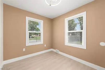 399 Olive Street, Elyria, OH 44035 - Photo 23