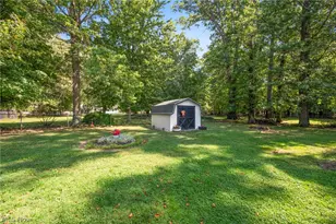265 E 317th St, Willowick, OH 44095 - Photo 7