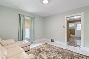 777 Montana Ave, Akron, OH 44314 - Photo 3