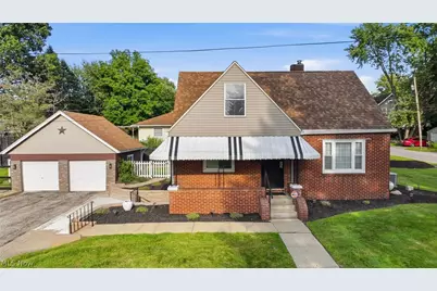 571 Wesleyan Avenue, Barberton, OH 44203 - Photo 1