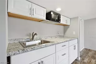 571 Wesleyan Ave, Barberton, OH 44203 - Photo 35