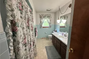128 Starvaggi Dr, Weirton, WV 26062 - Photo 19