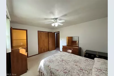 128 Starvaggi Drive, Weirton, WV 26062 - Photo 9