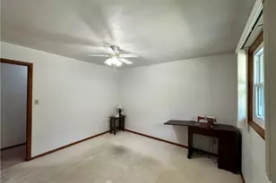 128 Starvaggi Dr, Weirton, WV 26062 - Photo 13