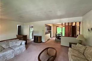 128 Starvaggi Dr, Weirton, WV 26062 - Photo 3