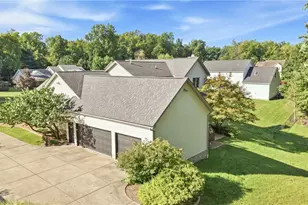 30 White Oak Ct, Canfield, OH 44406 - Photo 3
