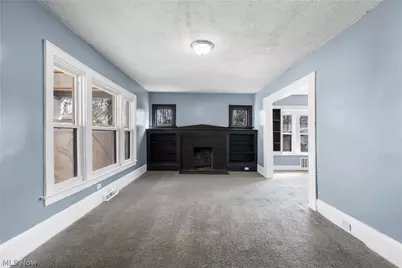 594 Columbia Avenue, Akron, OH 44310 - Photo 5