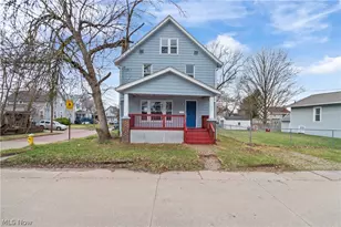 594 Columbia Ave, Akron, OH 44310 - Photo 1