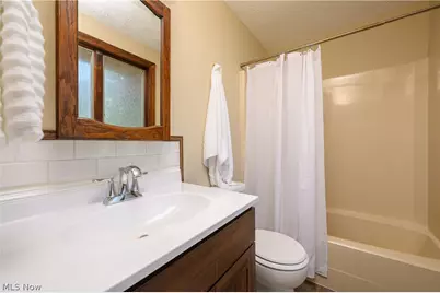 5326 Hillsboro Avenue SE, Canton, OH 44707 - Photo 13