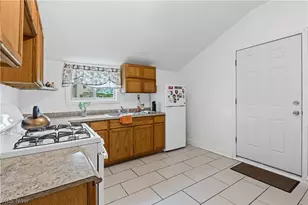 3417 Wade Ave, Loveland, OH 44113 - Photo 5