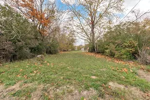 933 E 140th St, Loveland, OH 44110 - Photo 1