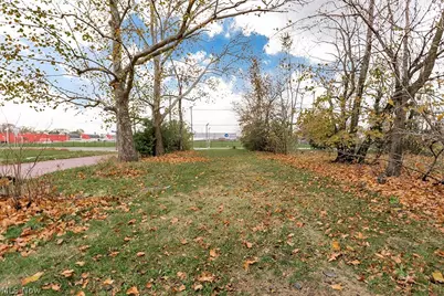 933 E 140th Street, Loveland, OH 44110 - Photo 3