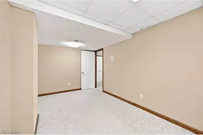 29008 Uxbridge Drive, Willowick, OH 44095 - Photo 31