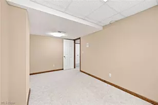 29008 Uxbridge Dr, Willowick, OH 44095 - Photo 31