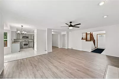 29008 Uxbridge Drive, Willowick, OH 44095 - Photo 5
