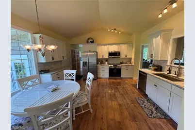 197 Ashtabula Point, Roaming Shores, OH 44084 - Photo 7