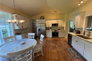197 Ashtabula Point, Roaming Shores, OH 44084 - Photo 7