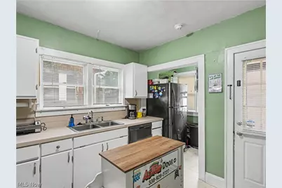2472 4th Street, Cuyahoga Falls, OH 44221 - Photo 13