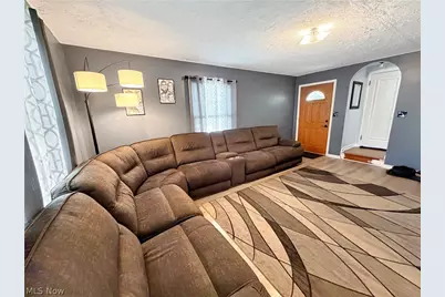 911 17th Street NE, Massillon, OH 44646 - Photo 5