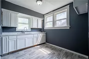 757 Baird St, Akron, OH 44306 - Photo 11