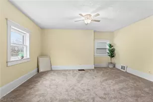 1024 Rex Ave NE, Canton, OH 44704 - Photo 7