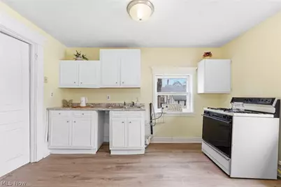 1024 Rex Avenue NE, Canton, OH 44704 - Photo 11