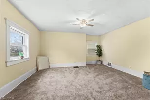 1024 Rex Ave NE, Canton, OH 44704 - Photo 9